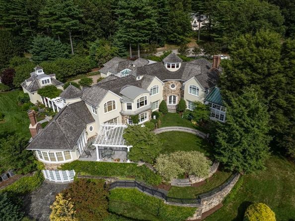 10 Andrea Drive, Hopkinton MA 01748