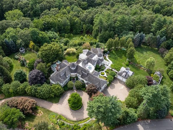 10 Andrea Drive, Hopkinton MA 01748
