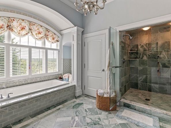 10 Andrea Drive, Hopkinton MA 01748