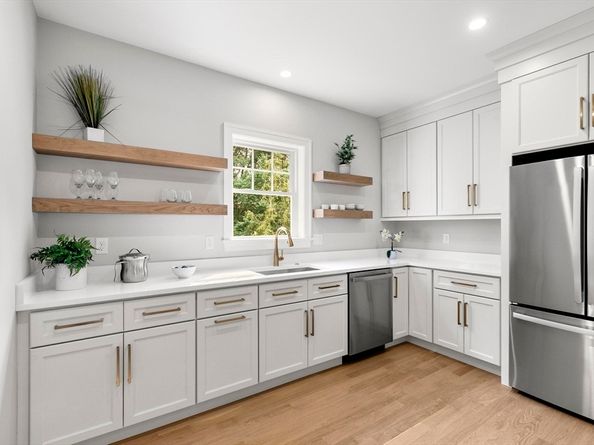 29 Beaverbrook Rd, Burlington MA 01803
