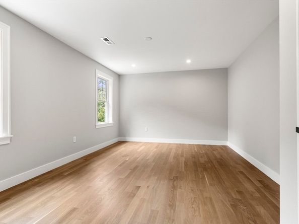29 Beaverbrook Rd, Burlington MA 01803