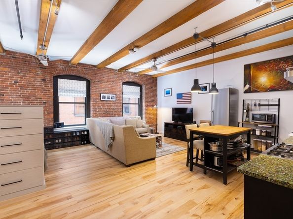 21 Wormwood St 310, Boston MA 02210