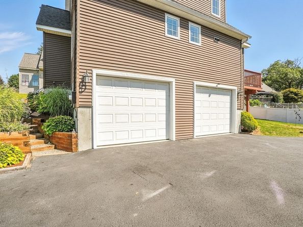 8 Shirley St, Auburn MA 01501