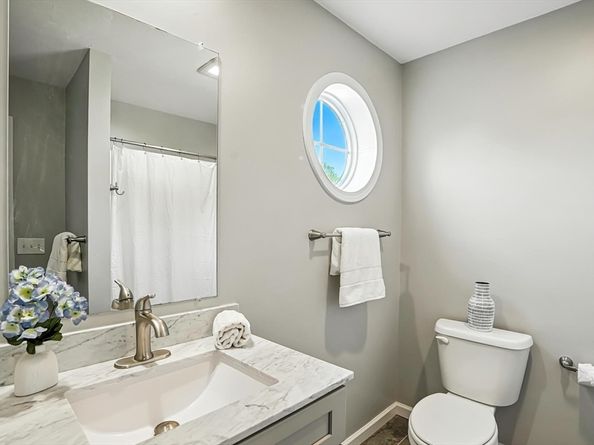 8 Shirley St, Auburn MA 01501