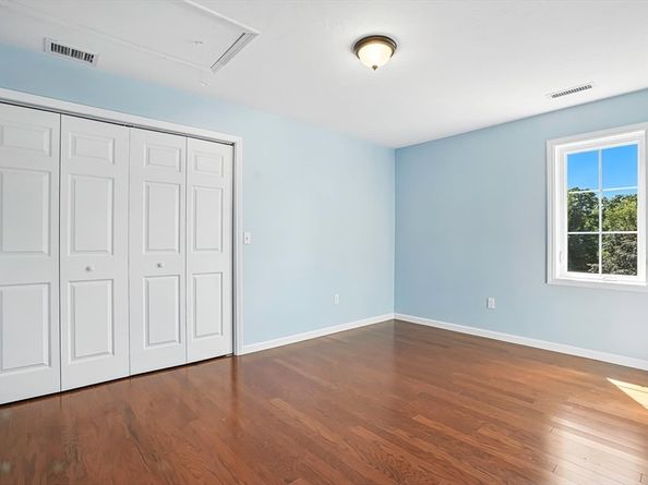 8 Shirley St, Auburn MA 01501