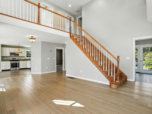 8 Shirley St, Auburn MA 01501