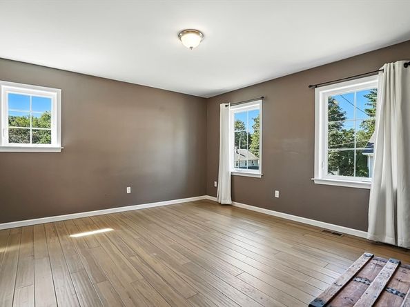 8 Shirley St, Auburn MA 01501
