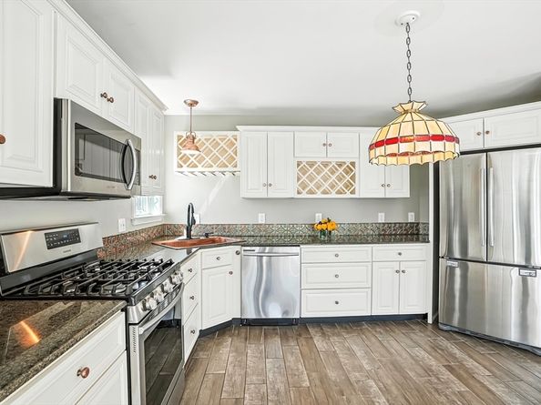 8 Shirley St, Auburn MA 01501