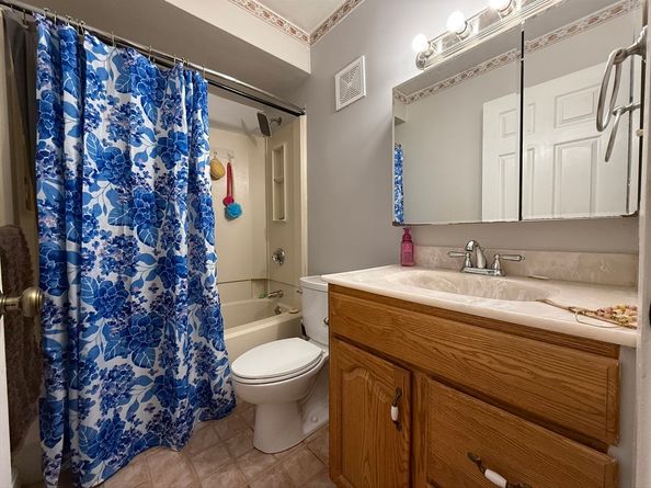 4975 Washington St 305, Boston MA 02132