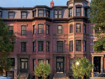 125 Commonwealth Avenue