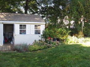 2767 Providence Rd, Northbridge MA 01534