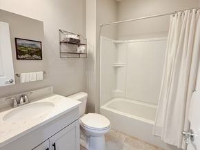 95 Brooksmont Dr 26, Holliston MA 01746