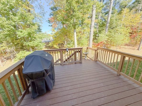 95 Brooksmont Dr 26, Holliston MA 01746