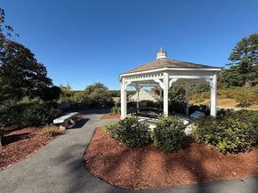 95 Brooksmont Dr 26, Holliston MA 01746