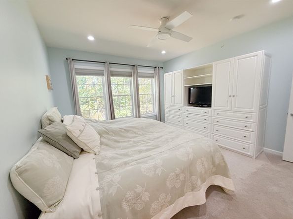 95 Brooksmont Dr 26, Holliston MA 01746