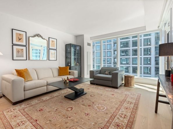 150 Seaport Blvd. 8A, Boston MA 02210