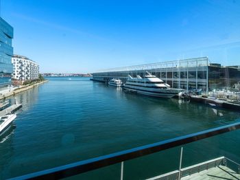 150 Seaport Blvd.