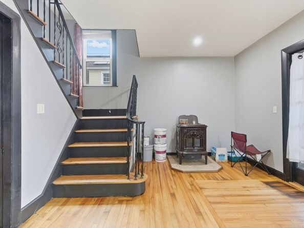 62 Hancock St, Fitchburg MA 01420