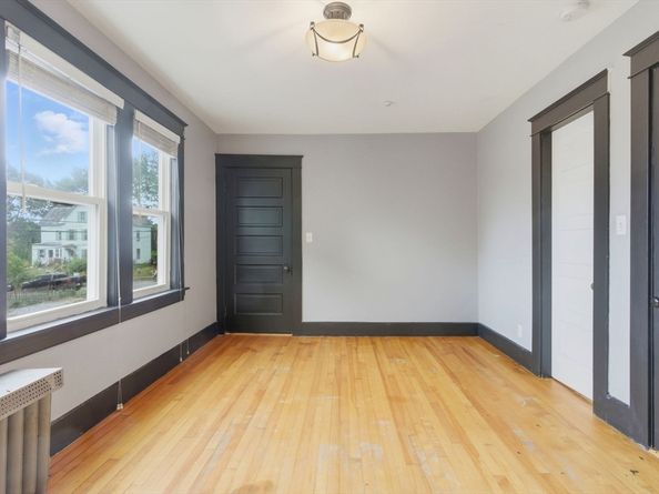 62 Hancock St, Fitchburg MA 01420