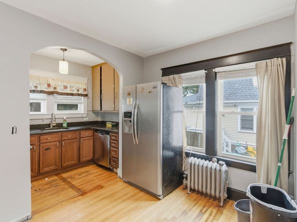 62 Hancock St, Fitchburg MA 01420