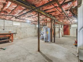 62 Hancock St, Fitchburg MA 01420