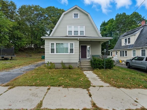 62 Hancock St, Fitchburg MA 01420
