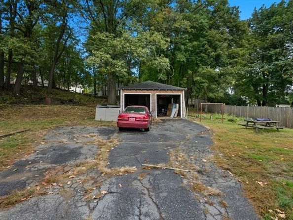62 Hancock St, Fitchburg MA 01420