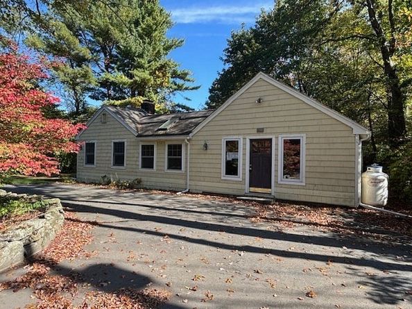 378 Salem Street, North Andover MA 01845