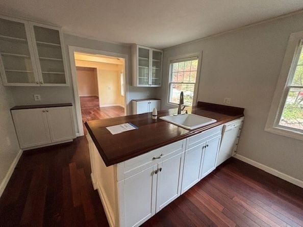 378 Salem Street, North Andover MA 01845