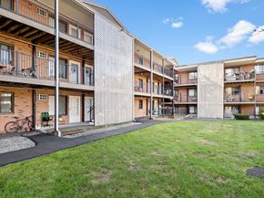 12 Arizona Ter 2, Arlington MA 02474