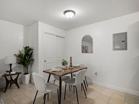 12 Arizona Ter 2, Arlington MA 02474