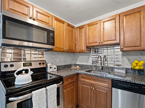 12 Arizona Ter 2, Arlington MA 02474