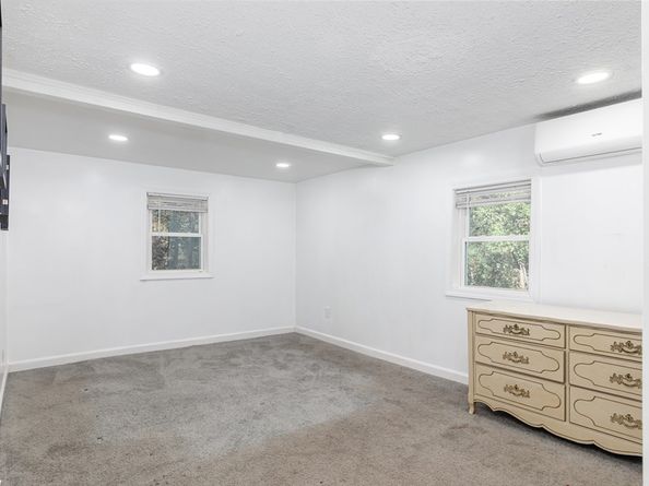 39 Graves Rd, Lynn MA 01904