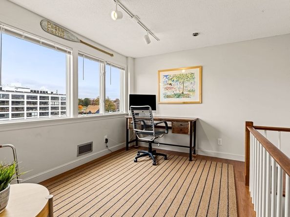 90 Wharf St L10, Salem MA 01970