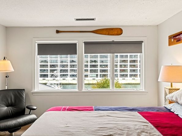 90 Wharf St L10, Salem MA 01970