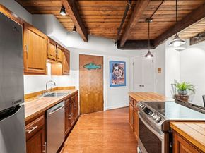 90 Wharf St L10, Salem MA 01970