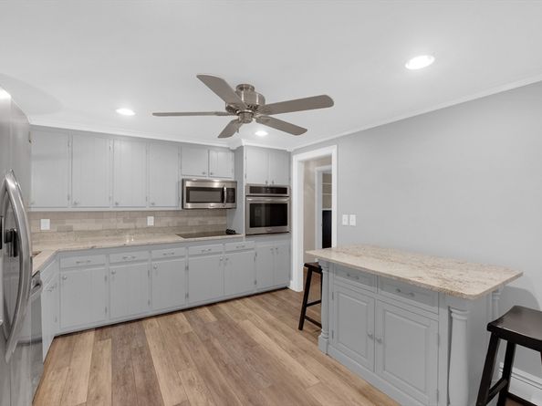 16 Hadley Path, West Brookfield MA 01585