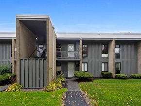 301 Neponset St 17, Norwood MA 02062