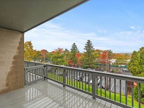 301 Neponset St 17, Norwood MA 02062