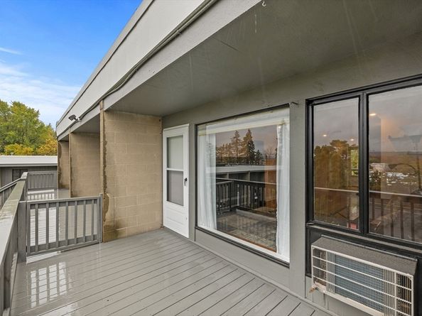 301 Neponset St 17, Norwood MA 02062