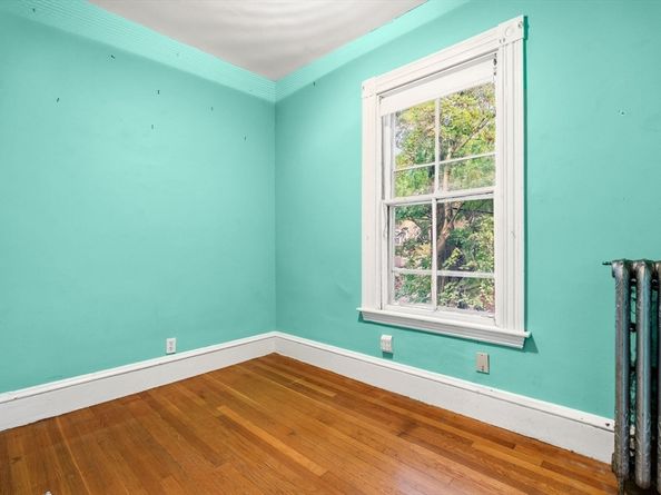 30 Walnut St, Somerville MA 02143