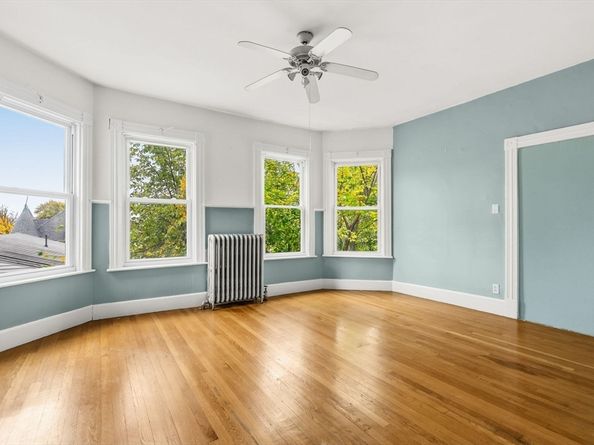 30 Walnut St, Somerville MA 02143