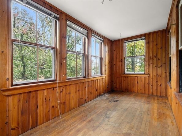 30 Walnut St, Somerville MA 02143