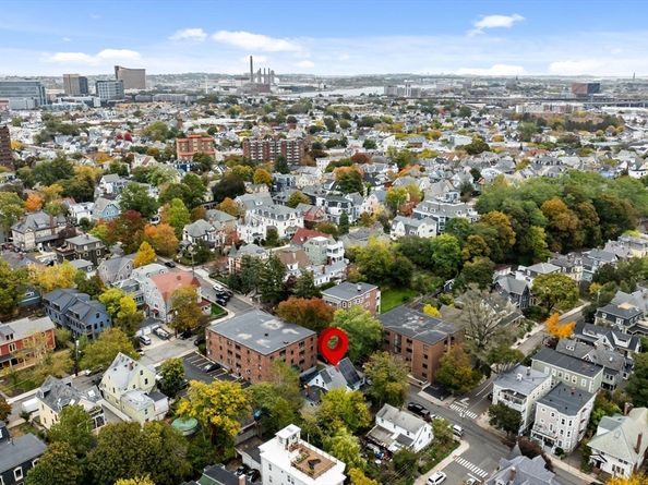 30 Walnut St, Somerville MA 02143