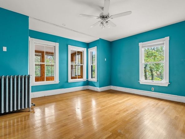 30 Walnut St, Somerville MA 02143