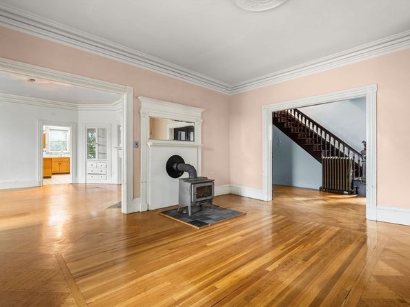 30 Walnut St, Somerville MA 02143