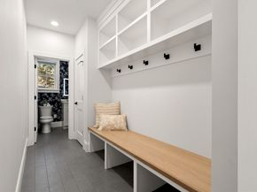 18 Overlook Drive 1, Bedford MA 01730