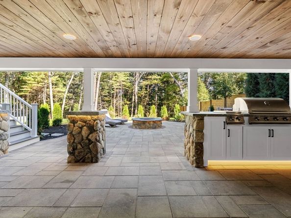 18 Overlook Drive 1, Bedford MA 01730