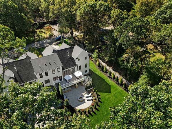 18 Overlook Drive 1, Bedford MA 01730