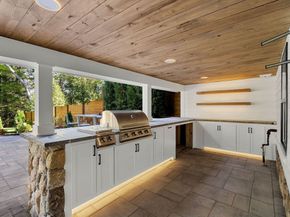18 Overlook Drive 1, Bedford MA 01730
